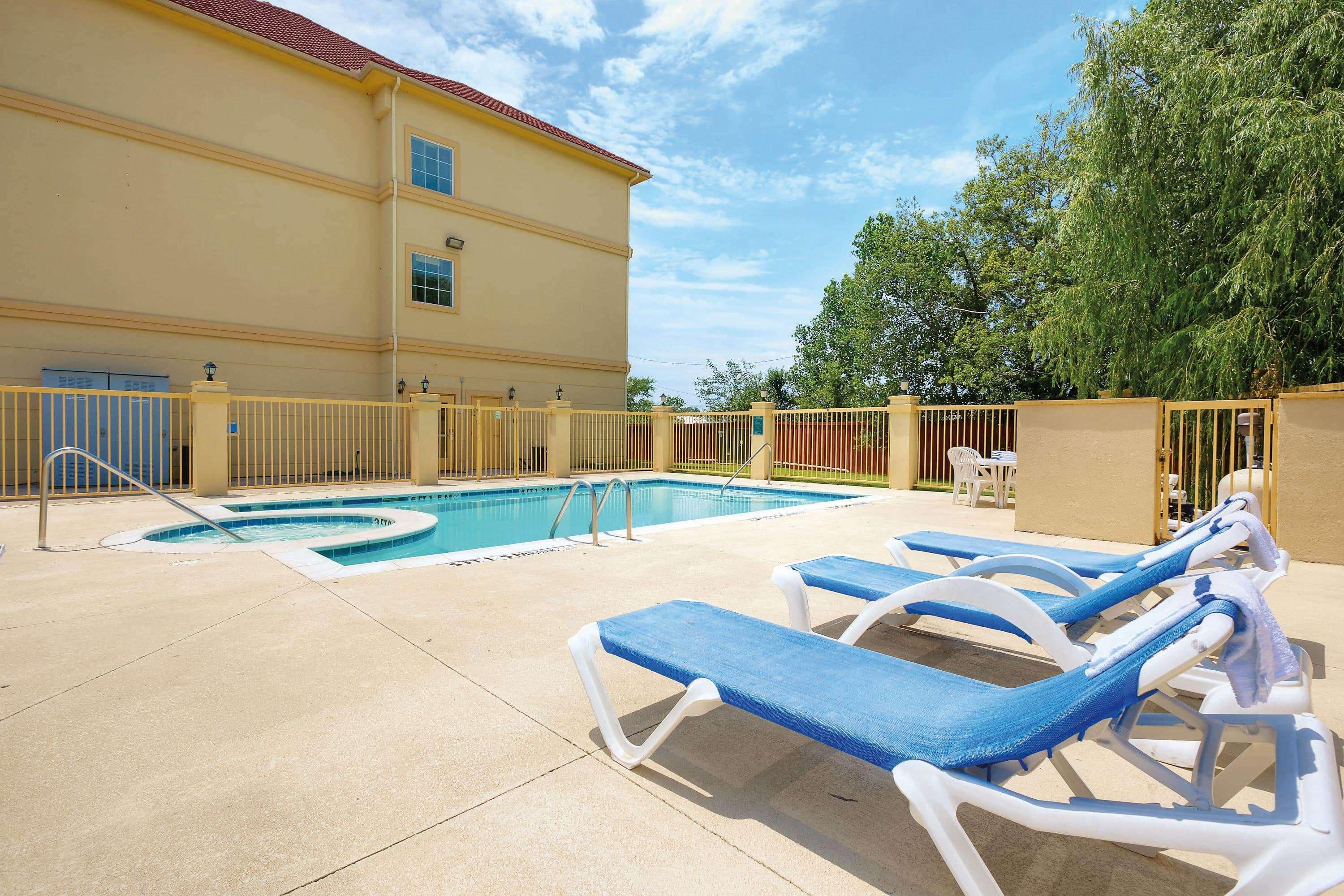 Hotel La Quinta By Wyndham Cleburne Exteriér fotografie